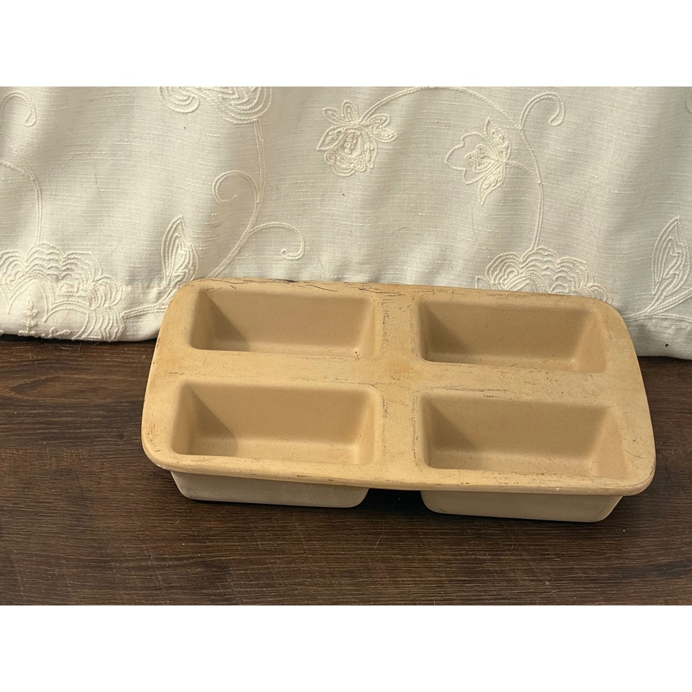 Pampered Chef Family Heritage Stoneware Mini Loaf Pan 4 Wells USA 111183 Tan